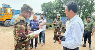 পাম্পের আড়ালে অবৈধ গ্যাস কারখানা, ভ্রাম্যমাণ আদালতের জরিমানা